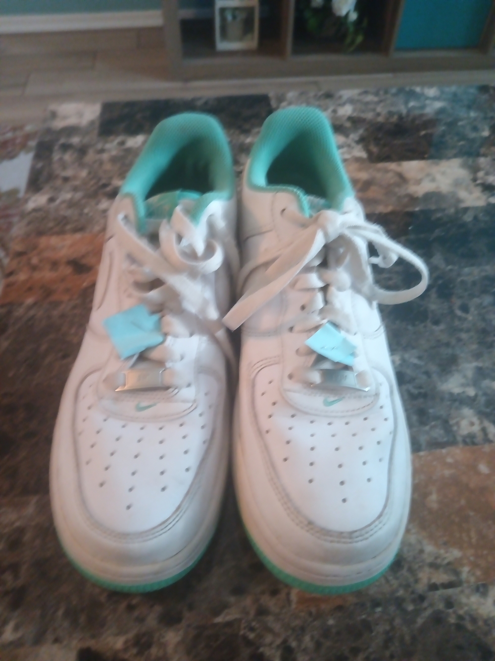 Nike Women's' White and Teal Low-Top Sneakers